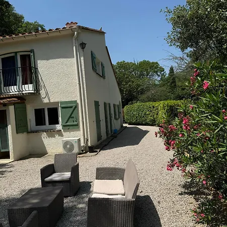 Maison Avec Piscine Chauffee Entre Et Montagne